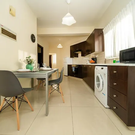 Lejlighed 2 Bedroom Flat