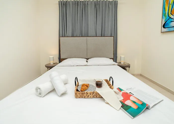 2 Bedroom Flat 尼科西亚