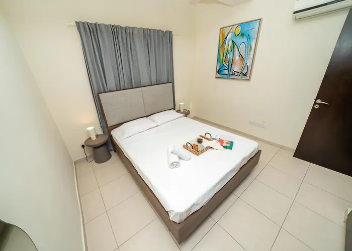 アパート 2 Bedroom Flat